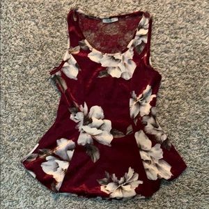 ⚡️Red fitted papaya top